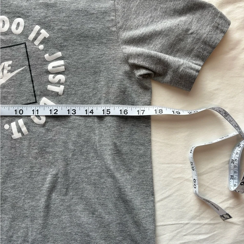 Nike Gray Tee and Black Shorts Combo - Picture 3 of 9